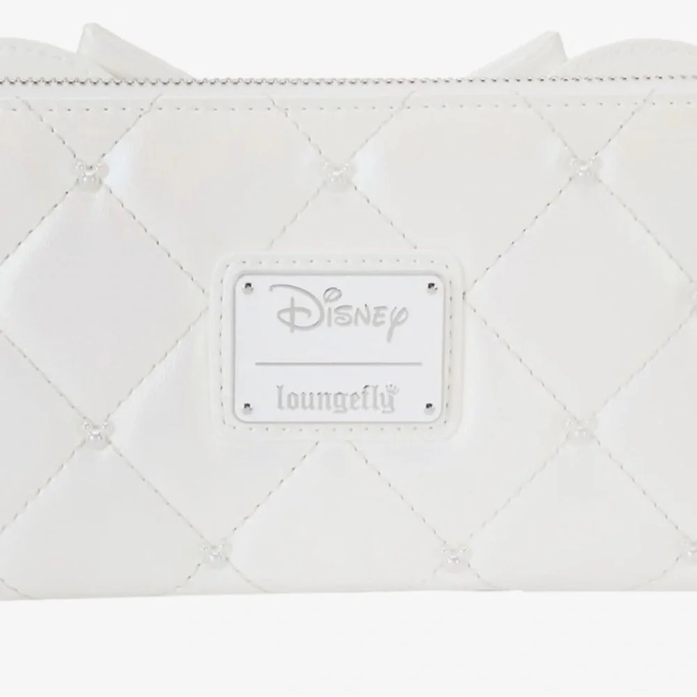Disney Loungefly Bridal Wristlet & Themed Minnie Mouse ears Headband Set - Picture 4 of 6